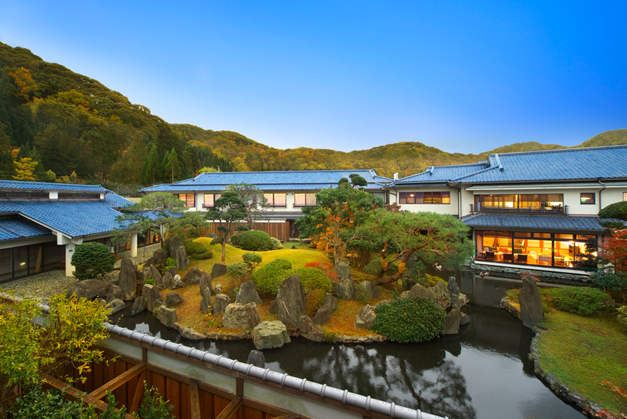 大地の彩 花月亭の庭園